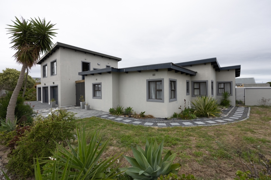 5 Bedroom Property for Sale in Rustdal Western Cape